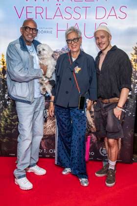 ABB FRAUWINKLER- Pierre Sanoussi-Bliss Hund Doris Doerrie Dennis Ortmann auf dem roten Teppich beim Special Screening des Kino Films Frau Winkler verlaesst das Haus im Cinema Parisl in Berlin 01.10.2026 Berlin Deutschland