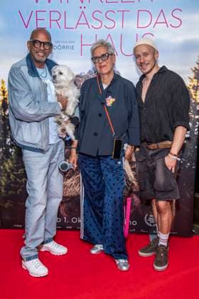 ABB FRAUWINKLER- Pierre Sanoussi-Bliss Hund Doris Doerrie Dennis Ortmann auf dem roten Teppich beim Special Screening des Kino Films Frau Winkler verlaesst das Haus im Cinema Parisl in Berlin 01.10.2026 Berlin Deutschland