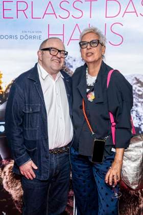 ABB FRAUWINKLER- Gustav Peter Woehler und Doris Doerrie auf dem roten Teppich beim Special Screening des Kino Films Frau Winkler verlaesst das Haus im Cinema Parisl in Berlin 01.10.2026 Berlin Deutschland