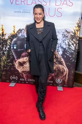 ABB FRAUWINKLER- Jasmin Shakeri auf dem roten Teppich beim Special Screening des Kino Films Frau Winkler verlaesst das Haus im Cinema Parisl in Berlin 01.10.2026 Berlin Deutschland