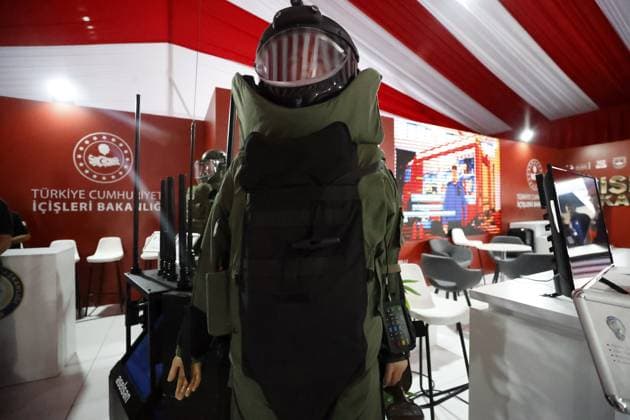 Domestically developed bomb disposal suit presented at TEKNOFEST Southeast in Sanliurfa SANLIURFA, TURKIYE - OCTOBER 02: A domestic bomb disposal protective suit, engineered by Turkish defense technicians to enhance operational safety for General Directorate of Security bomb disposal personnel, is displayed during the TEKNOFEST aviation, space, and technology festival at Sanliurfa GAP Airport in Sanliurfa, Turkiye, on October 02, 2026. Okan Coskun Anadolu Sanliurfa Turkey. Editorial use only. Please get in touch for any other usage.  Copyright: x2026xAnadoluxOkanxCoskunx