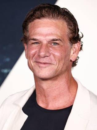 World Premiere Of Netflix s Animals WESTWOOD, LOS ANGELES, CALIFORNIA, USA - OCTOBER 01: Mark Kassen arrives at the World Premiere Of Netflix s Animals held at Westwood Village Theater on October 1, 2026 in Westwood, Los Angeles, California, United States. Westwood Westwood Village Theater California United States Copyright: xXavierxCollin ImagexPressxAgencyx