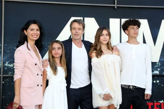 Malika Gregson-Williams - left, daughter, Harry Gregson-Williams - Center, daughter, son at arrivals for ANIMALS Premiere, Westwood Village Theatre, Los Angeles, CA, October 01, 2026. Photo By: Priscilla Grant Everett Collection ANIMALS Premiere PUBLICATIONXNOTxINxCANxCHNxFRAxITAxJPNxNORxPOLxRUSxESPxUKxUSA