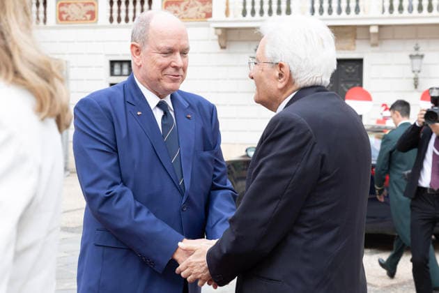 October 2, 2026, Principato Di Monaco: A handout picture, provided by Quirinale Press Office, shows Italian President of the Republic Sergio Mattarella with Prince Albert II of Monaco at the Prince s Palace, Monaco, 2 October 2026. ANSA Ammendola +++ ANSA PROVIDES ACCESS TO THIS HANDOUT PHOTO TO BE USED SOLELY TO ILLUSTRATE NEWS REPORTING OR COMMENTARY ON THE FACTS OR EVENTS DEPICTED IN THIS IMAGE - NO ARCHIVING - NO LICENSING - NPK Principato Di Monaco  - ZUMAa110 20261002_zaf_a110_010 Copyright: xQuirinalexPressxOffice Francescox