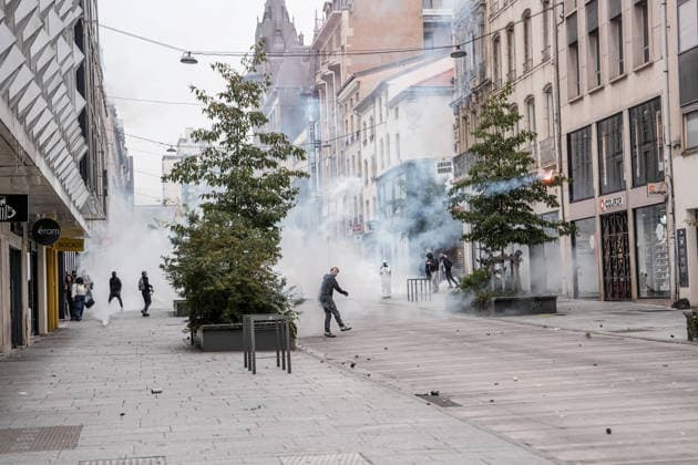 Students clash with police during high-school mobilization in Nancy NANCY, FRANCE - OCTOBER 2: Students gather around several schools and clash with police forces as a nationwide high-school mobilization continues over school conditions and demands for greater education resources in Nancy, France on October 2, 2026. Police deploy security units around several locations as demonstrations and blockades continue. Muhammed Said Tako Anadolu Nancy France. Editorial use only. Please get in touch for any other usage.  Copyright: x2026xAnadoluxMuhammedxSaidxTakox