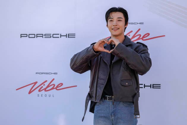 South Korean celebrities attend photo wall event in Seoul South Korean actor Woo Do-hwan poses for photos during a photocall for the 2026 Porsche Vibe Seoul Preview at the Mapo Oil Tank Culture Park in Seoul, South Korea, on October 02, 2026. Seoul South Korea  Copyright: xMatrixxImagesx xJungxUi-Chelx