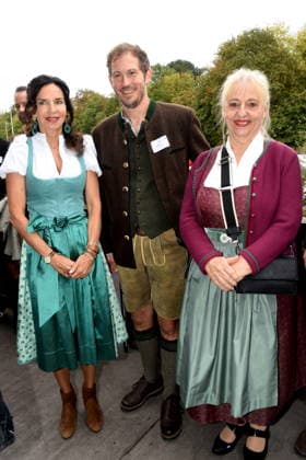 Clarissa Käfer Käferschänke Wirtin Stefan Murr Schauspieler Johanna Bittenbinder Schauspielerin München 02.10.2026 Theresienwiesn Oktoberfest Käferschänke Condrobs Wiesn Courage Preis 2026 Verleihung Foto Muenchen