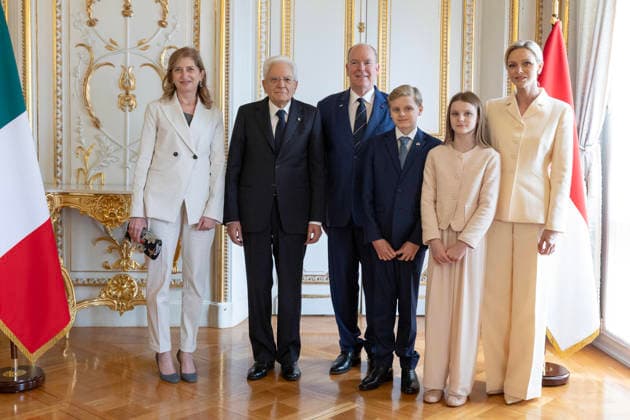 October 2, 2026, Principato Di Monaco: A handout picture, provided by Quirinale Press Office, shows Italian President of the Republic Sergio Mattarella and his daughter Laura at the Prince s Palace, with Prince Albert II of Monaco and Princess Charlene, Monaco, 2 October 2026. ANSA Quirinale Press Office +++ ANSA PROVIDES ACCESS TO THIS HANDOUT PHOTO TO BE USED SOLELY TO ILLUSTRATE NEWS REPORTING OR COMMENTARY ON THE FACTS OR EVENTS DEPICTED IN THIS IMAGE - NO ARCHIVING - NO LICENSING - NPK Principato Di Monaco  - ZUMAa110 20261002_zaf_a110_020 Copyright: xFrancescoxAmmendolax