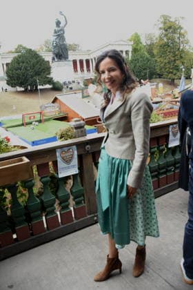 Clarissa Käfer Käferschänke Wirtin München 02.10.2026 Theresienwiesn Oktoberfest Käferschänke Condrobs Wiesn Courage Preis 2026 Verleihung Foto Muenchen