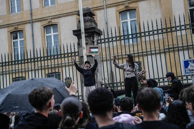 Students clash with police during high-school mobilization in Nancy NANCY, FRANCE - OCTOBER 2: Students gather around several schools and clash with police forces as a nationwide high-school mobilization continues over school conditions and demands for greater education resources in Nancy, France on October 2, 2026. Police deploy security units around several locations as demonstrations and blockades continue. Muhammed Said Tako Anadolu Nancy France. Editorial use only. Please get in touch for any other usage.  Copyright: x2026xAnadoluxMuhammedxSaidxTakox
