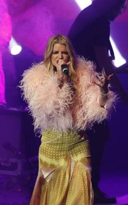 MEXICO CITY, MX - October 2: Jessica Simpson during her performance at La Maraka in Mexico City. onOctober 1, 2026. Copyright: xAlfonsoxManzano Clasos MediaPunchx