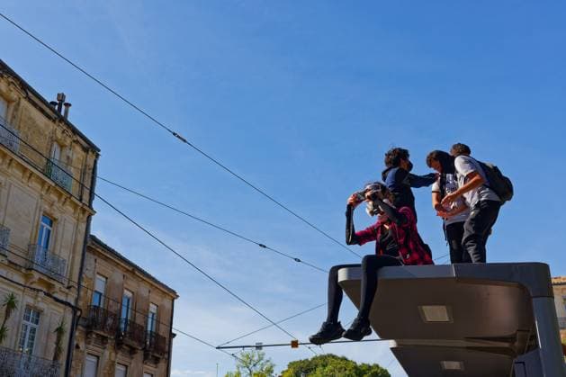 Young people on a tram shelter Benjamin ELKAIM MAXPPP Montpellier October 2, 2026 Several young people are standing on the roof of a tram shelter during a high school student protest in Montpellier, France. Fires have broken out at several schools in France, as students protest by blocking access to educational institutions nationwide over school funding and learning conditions. Montpellier, FRANCE  Copyright: xMAXPPPxBenjaminxELKAIMx ELK202610021327 ELK202610021327