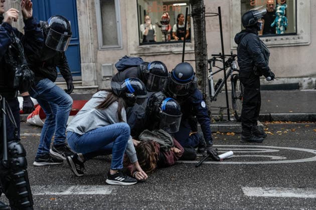 Students clash with police during high-school mobilization in Nancy NANCY, FRANCE - OCTOBER 2: Students gather around several schools and clash with police forces as a nationwide high-school mobilization continues over school conditions and demands for greater education resources in Nancy, France on October 2, 2026. Police deploy security units around several locations as demonstrations and blockades continue. Muhammed Said Tako Anadolu Nancy France. Editorial use only. Please get in touch for any other usage.  Copyright: x2026xAnadoluxMuhammedxSaidxTakox