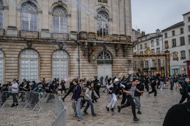Students clash with police during high-school mobilization in Nancy NANCY, FRANCE - OCTOBER 2: Students gather around several schools and clash with police forces as a nationwide high-school mobilization continues over school conditions and demands for greater education resources in Nancy, France on October 2, 2026. Police deploy security units around several locations as demonstrations and blockades continue. Muhammed Said Tako Anadolu Nancy France. Editorial use only. Please get in touch for any other usage.  Copyright: x2026xAnadoluxMuhammedxSaidxTakox