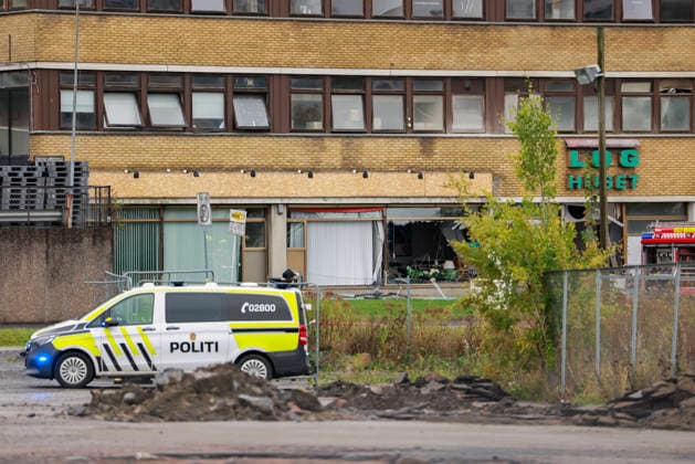 Eksplosjon pa okern i Oslo Oslo 20261002. Politiet evakuerer et omrade og setter sikkerhetsavstand rundt bygget etter en mulig eksplosjon pa okern i Oslo. Foto: Jonas Been Henriksen NTB Oslo Norge XxKiOS6jnlU EDITORIAL USE ONLY Ref:_BNCXxKiOS6jnlU.jpg Copyright: xJonasxBeenxHenriksenx xNTBx