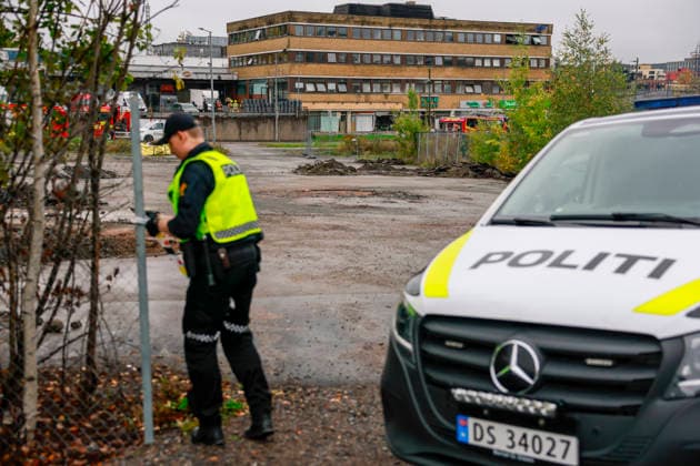 Eksplosjon pa okern i Oslo Oslo 20261002. Politiet evakuerer et omrade og setter sikkerhetsavstand rundt bygget etter en mulig eksplosjon pa okern i Oslo. Foto: Jonas Been Henriksen NTB Oslo Norge 0c9VtgtkIi0 EDITORIAL USE ONLY Ref:_BNC0c9VtgtkIi0.jpg Copyright: xJonasxBeenxHenriksenx xNTBx