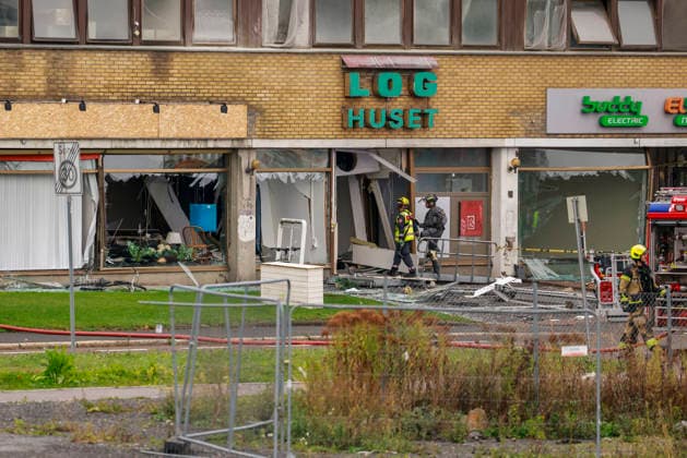 Eksplosjon pa okern i Oslo Oslo 20261002. Politiet evakuerer et omrade og setter sikkerhetsavstand rundt bygget etter en mulig eksplosjon pa okern i Oslo. Foto: Jonas Been Henriksen NTB Oslo Norge TZ8oNvoeBg0 EDITORIAL USE ONLY Ref:_BNCTZ8oNvoeBg0.jpg Copyright: xJonasxBeenxHenriksenx xNTBx