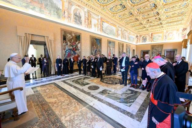 ITALY - WEEKLY GENERAL AUDIENCE - VATICAN-2026 10 2 Italy, Rome, Vatican, 2026 9 30 Pope Leo XIV receives in a private audience artists participating in the event organized by the Dicastery for Culture and Education at The Vatican . EDITORIAL USE ONLY - NO BOOKS Copyright: xVATICANxMEDIA xCatholicxPressxPhotox