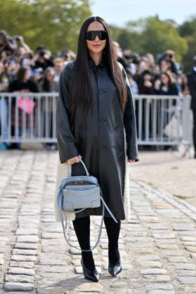 PFW Loewe Outside Arrivals Sabrina Sato arriving at the Loewe show during Paris Fashion Week, in Paris, France on 2 October 2026. Photo by Julien Reynaud APS-Medias ABACAPRESS.COM Paris France  Copyright: xReynaudxJulien APS-Medias ABACAx