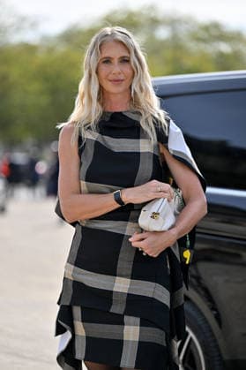 PFW Loewe Outside Arrivals Guest arriving at the Loewe show during Paris Fashion Week, in Paris, France on 2 October 2026. Photo by Julien Reynaud APS-Medias ABACAPRESS.COM Paris France  Copyright: xReynaudxJulien APS-Medias ABACAx