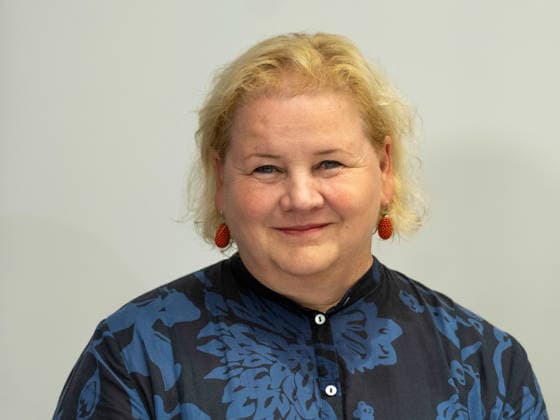 2026-10-02-Pressekonferenz-Gesundheit-Österreich Bundesministerin für Arbeit, Soziales, Gesundheit, Pflege und Konsumentenschutz Korinna Schumann (SPÖ) am 2 Oktober 2026 bei der Pressekonferenz zur Bilanz 5 Jahre PVE Sonnwendviertel medizinische Versorgung und psychosoziale Unterstützung unter einem Dach im PVE Sonnwendviertel in Wien, Wien, Österreichr