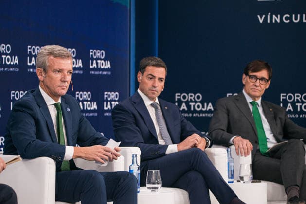 Second day of the La Toja Vínculo Atlántico Forum I D The president of the Xunta de Galicia, Alfonso Rueda; the Lehendakari, Imanol Pradales; and the president of the Generalitat, Salvador Illa, during the La Toja Vínculo Atlántico Forum, on October 2, 2026, in O Grove, Pontevedra, Galicia, Spain. The La Toja Vínculo Atlántico Forum is a renowned annual forum for debate and reflection focused on the defense of liberal democracy, the Atlantic partnership, and international cooperation. Founded in 2019 on the initiative of Josep Piqué, Amancio López Seijas, and the Hotusa Group, it brings together prominent political and business leaders, academics, and representatives of civil society on the island of La Toja. OCTOBER 2, 2026 Elena Ferná O Copyright: xElenaxFernandezx 7815502