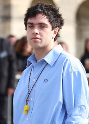 Aidan Zamiri arrives at the Loewe Women s Ready-to-Wear Spring Summer 2027 show during Paris Fashion Week (PFW) on the Esplanade Saint-Louis in Paris, France, on October 2, 2026. Denis Guignebourg, Bestimage. Arrivals at the Loewe Women’s Ready-to-Wear Spring Summer 2027 show as part of Paris Fashion Week on October 2, 2026, in Paris, France. Paris, France  Copyright: xDenisxGuignebourgx xBestimagexDenisxGuignebourgx xBestimagex