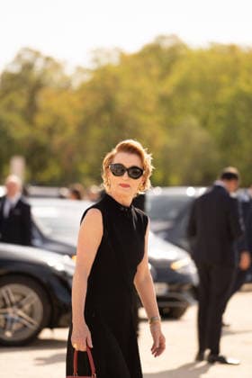 IPA89217641 - Paris, France, October 2, 2026. Guests arrive at the LOEWE Spring Summer 2027 fashion show during Paris Fashion Week Pictured: Lesley Manville  Copyright: xGINEVRAxFATARELLAx xx IPA89217641