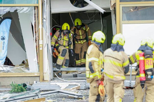 Eksplosjon pa okern i Oslo Oslo 20261002. Politiet evakuerer et omrade og setter sikkerhetsavstand rundt bygget etter en mulig eksplosjon pa okern i Oslo. Foto: Jonas Been Henriksen NTB Oslo Norge KC83N0FdkN8 EDITORIAL USE ONLY Ref:_BNCKC83N0FdkN8.jpg Copyright: xJonasxBeenxHenriksenx xNTBx