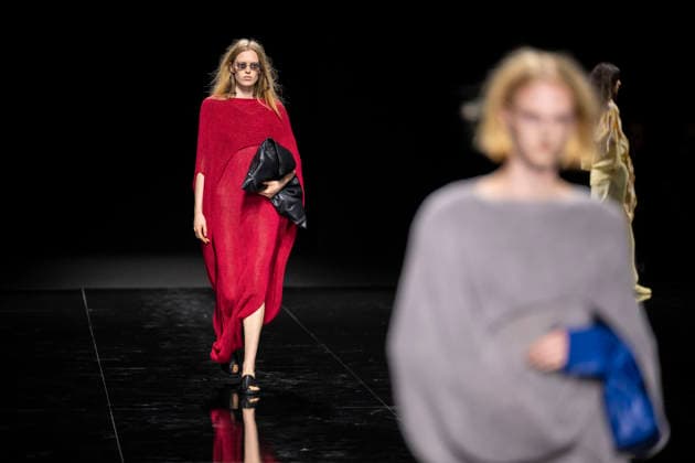 PFW - Issey Miyake Runway Models walks during Issey Miyake Women s Spring Summer 2027 collection fashion show as part of the Paris Fashion Week, in Paris on October 2, 2026. Photo by Eliot Blondet ABACAPRESS.COM Paris France France  Copyright: xBlondetxEliot ABACAx