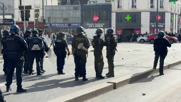 Clashes During Student Protest - Pantin Videograbs - Clashes between students and police during a student protest in Pantin, near Paris, France, on October 2, 2026. Since late September, students have been organizing protests outside their schools to highlight various issues, ranging from class schedules and class sizes to teacher shortages and excessive heat in classrooms during this year’s heat waves. These protests began in Île-de-France, the Paris region, but have now spread to other cities across the country. Photo by CLPRESS ABACAPRESS.COM Pantin France  Copyright: xCLPRESS ABACAx