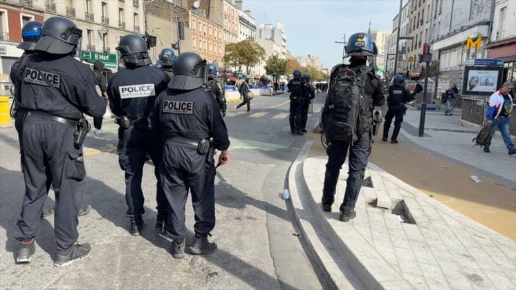 Clashes During Student Protest - Pantin Videograbs - Clashes between students and police during a student protest in Pantin, near Paris, France, on October 2, 2026. Since late September, students have been organizing protests outside their schools to highlight various issues, ranging from class schedules and class sizes to teacher shortages and excessive heat in classrooms during this year’s heat waves. These protests began in Île-de-France, the Paris region, but have now spread to other cities across the country. Photo by CLPRESS ABACAPRESS.COM Pantin France  Copyright: xCLPRESS ABACAx