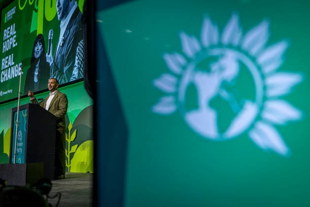 2 October 2026: Zack Polanski Delivers Green Party Leaders™ Speech at Annual Conference in Brighton BRIGHTON, ENGLAND 2 October 2026: Green Party leader Zack Polanski delivers his leaders™ speech at the Green Party annual conference at the Brighton Centre. Polanski outlined proposals for a three-year emergency brake on private rent increases, criticised the Labour government and called for the de-proscription of Palestine Action., Credit:Abdullah Bailey Anthony Bailey - B2421 Avalon  Copyright: xAbdullahxBaileyx xAnthonyxBaileyx-xB2421x xAvalonx 1140081283