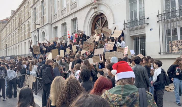 High School Blockades in France - School Buildings Facades Set on Fire Videograbs - Lycee Montaigne s students carry out blockading actions in Paris, France, on October 2, 2026. Since late September, students have staged protests outside schools over grievances ranging from timetables, class sizes and a shortage of teachers to overheated classrooms during this year s heatwaves. The protests started in the Ile-de-France region around Paris but have now spread to other cities nationwide. Photo by CLPRESS ABACAPRESS.COM France  Copyright: xCLPRESS ABACAx
