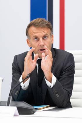 G7 Videoconference at the Elysee Palace - Paris French President Emmanuel Macron speaks following a videoconference with G7 leaders at the Élysée Palace in Paris, France, on October 2, 2026. G7 leaders held talks to coordinate action on rising fuel prices, as Washington increased pressure on European countries to release strategic oil reserves or face a potential US diesel export ban. Photo by Jeanne Accorsini Pool ABACAPRESS.COM Paris France  Copyright: xAccorsinixJeanne Pool ABACAx