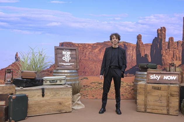 foto Mario Romano IPP Milano 02 10 2026 Photocall della serie Tv: -Nord Sud Ovest Est. La leggendaria storia degli 883- Seconda stagione nella foto Riccardo Armiento Italy Photo Press - World Copyright Photocall della serie Tv: -Nord