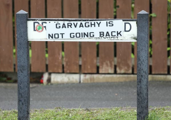 Garvaghy Road protest continues into day 6 PORTADOWN, NORTHERN IRELAND - OCTOBER 2: Residents of Garvaghy Road and their supporters continue to gather in the area amid the ongoing dispute in Portadown, Northern Ireland on October 02, 2026. Last Friday’s Parades Commission decision to allow the Orange Order to hold a procession along the predominantly nationalist Garvaghy Road sparked renewed tensions in Northern Ireland. The dispute is due to go before a legal appeal on Monday following talks hosted by the Northern Ireland Secretary. Residents of Garvaghy Road and their supporters continue to gather in the area amid the ongoing dispute. Conor McCaughley Anadolu Portadown Northern Ireland. Editorial use only. Please get in touch for any ot  Copyright: x2026xAnadoluxConorxMcCaughleyx