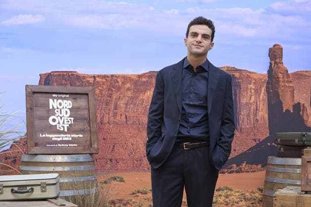 foto Mario Romano IPP Milano 02 10 2026 Photocall della serie Tv: -Nord Sud Ovest Est. La leggendaria storia degli 883- Seconda stagione nella foto Davide Calgaro Italy Photo Press - World Copyright Photocall della serie Tv: -Nord