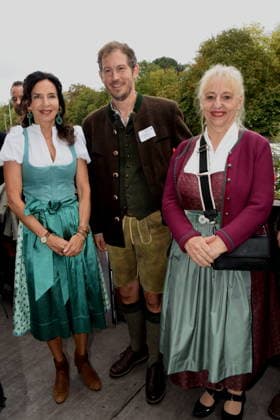 Clarissa Käfer Käferschänke Wirtin Stefan Murr Schauspieler Johanna Bittenbinder Schauspielerin München 02.10.2026 Theresienwiesn Oktoberfest Käferschänke Condrobs Wiesn Courage Preis 2026 Verleihung Foto Muenchen