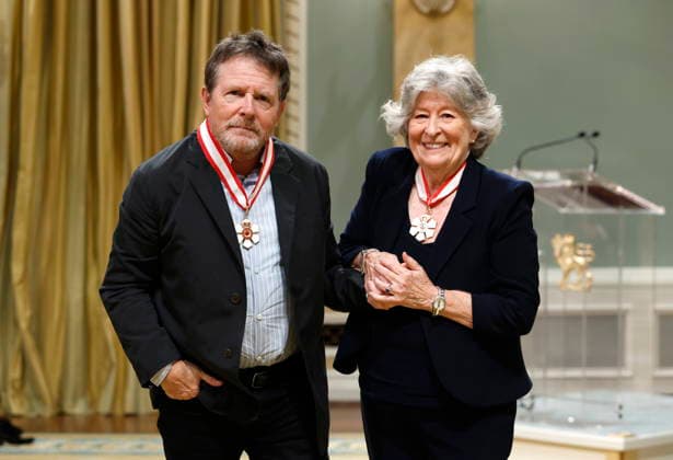 Entertainment Bilder des Tages October 2, 2026, Ottawa, On, CANADA: Actor Michael J. Fox is invested as a companion of the Order of Canada by Governor General Louise Arbour during a ceremony at Rideau Hall in Ottawa on Sunday, Oct. 2, 2026. Ottawa CANADA  - ZUMAc35_ 20261002_zaf_c35_047 Copyright: xPatrickxDoylex