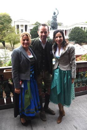 Silja Steinberg Hofbräufestzelt Wirtin Otto Lindinger Kleine Wiesn Wirtesprecher Clarissa Käfer Käferschänke Wirtin München 02.10.2026 Theresienwiesn Oktoberfest Käferschänke Condrobs Wiesn Courage Preis 2026 Verleihung Foto Muenchen