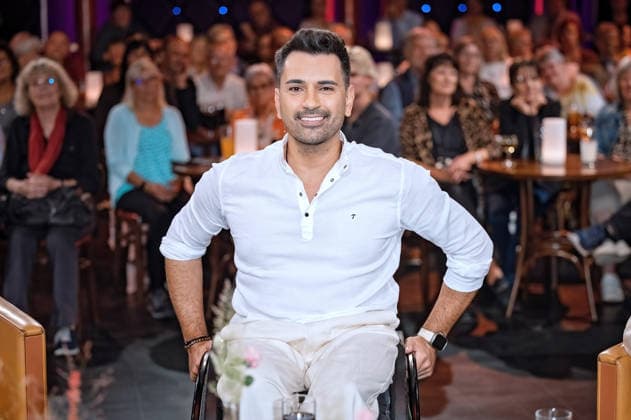 MDR - Riverboat. Schauspieler Tan Caglar anläßlich der Aufzeichnung der MDR - Talkshow Riverboat am 02.10.2026 in der Mediacity Leipzig. 20261002SFL0050