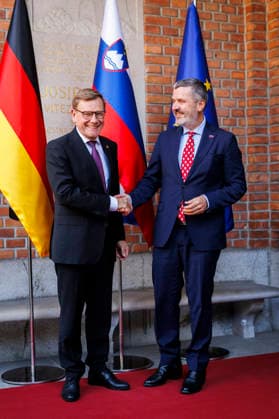(L-R) Johann Wadephul (CDU), Bundesaussenminister aufgenommen im Rahmen eines Gespraeches mit seinem slowenischen Amtskollegen, Tone Kajzer, Ljubljana, 02.10.2026. Fotografiert im Auftrag des Auswaertigen Amtes. Ljubljana Slowenien Copyright: xAmreixSchulzx
