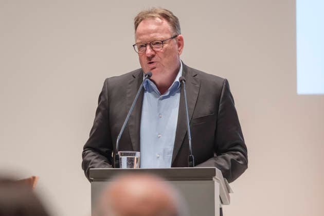 Oberbürgermeister Torsten Burmester bei seiner Rede. Die Historikerin und Publizistin Irene Franken erhält den Else-Falk-Preis 2026 der Stadt Köln. Oberbürgermeister Torsten Burmester überreicht ihr die Auszeichnung im Historischen Rathaus. Der Preis würdigt besonderes Engagement für die Gleichstellung der Geschlechter und Geschlechtergerechtigkeit in Köln.