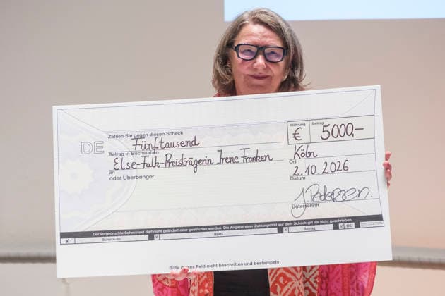 Die Historikerin und Publizistin Irene Franken erhält den Else-Falk-Preis 2026 der Stadt Köln. Oberbürgermeister Torsten Burmester überreicht ihr die Auszeichnung im Historischen Rathaus. Der Preis würdigt besonderes Engagement für die Gleichstellung der Geschlechter und Geschlechtergerechtigkeit in Köln.