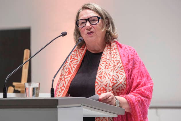 Die Historikerin und Publizistin Irene Franken erhält den Else-Falk-Preis 2026 der Stadt Köln. Oberbürgermeister Torsten Burmester überreicht ihr die Auszeichnung im Historischen Rathaus. Der Preis würdigt besonderes Engagement für die Gleichstellung der Geschlechter und Geschlechtergerechtigkeit in Köln.