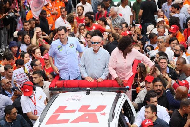 Lula in Rio de Janeiro. Rio de Janeiro, RJ, October 2, 2026 - Politics-RJ - Luiz Inacio Lula da Silva (PT SP), President of the Republic and candidate for re-election, during a campaign walk with candidates and supporters of the PT between Candelaria and Cinelandia, in downtown Rio de Janeiro, this Friday, October 2.(Foto: Charles Sholl Brazil Photo Press Brazil Photo Press) INTERNATIONAL Rio de Janeiro center Rio de Janeiro Brasil Copyright: xCharlesxShollx