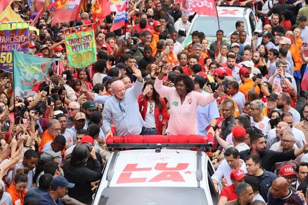 Lula in Rio de Janeiro. Rio de Janeiro, RJ, October 2, 2026 - Politics-RJ - Luiz Inacio Lula da Silva (PT SP), President of the Republic and candidate for re-election, during a campaign walk with candidates and supporters of the PT between Candelaria and Cinelandia, in downtown Rio de Janeiro, this Friday, October 2.(Foto: Charles Sholl Brazil Photo Press Brazil Photo Press) INTERNATIONAL Rio de Janeiro center Rio de Janeiro Brasil Copyright: xCharlesxShollx