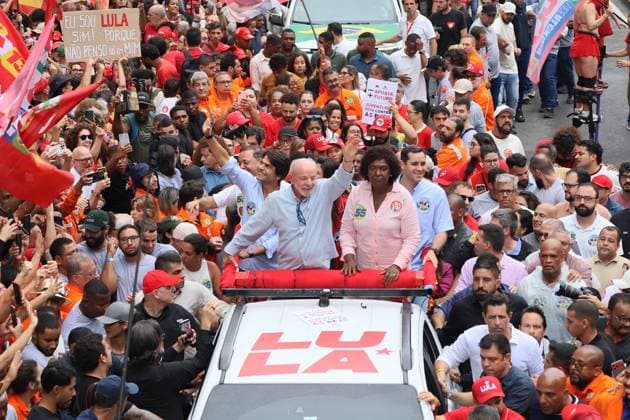 Lula in Rio de Janeiro. Rio de Janeiro, RJ, October 2, 2026 - Politics-RJ - Luiz Inacio Lula da Silva (PT SP), President of the Republic and candidate for re-election, during a campaign walk with candidates and supporters of the PT between Candelaria and Cinelandia, in downtown Rio de Janeiro, this Friday, October 2.(Foto: Charles Sholl Brazil Photo Press Brazil Photo Press) INTERNATIONAL Rio de Janeiro center Rio de Janeiro Brasil Copyright: xCharlesxShollx