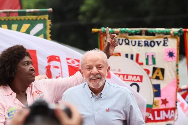 Lula in Rio de Janeiro. Rio de Janeiro, RJ, October 2, 2026 - Politics-RJ - Luiz Inacio Lula da Silva (PT SP), President of the Republic and candidate for re-election, during a campaign walk with candidates and supporters of the PT between Candelaria and Cinelandia, in downtown Rio de Janeiro, this Friday, October 2.(Foto: Charles Sholl Brazil Photo Press Brazil Photo Press) INTERNATIONAL Rio de Janeiro center Rio de Janeiro Brasil Copyright: xCharlesxShollx